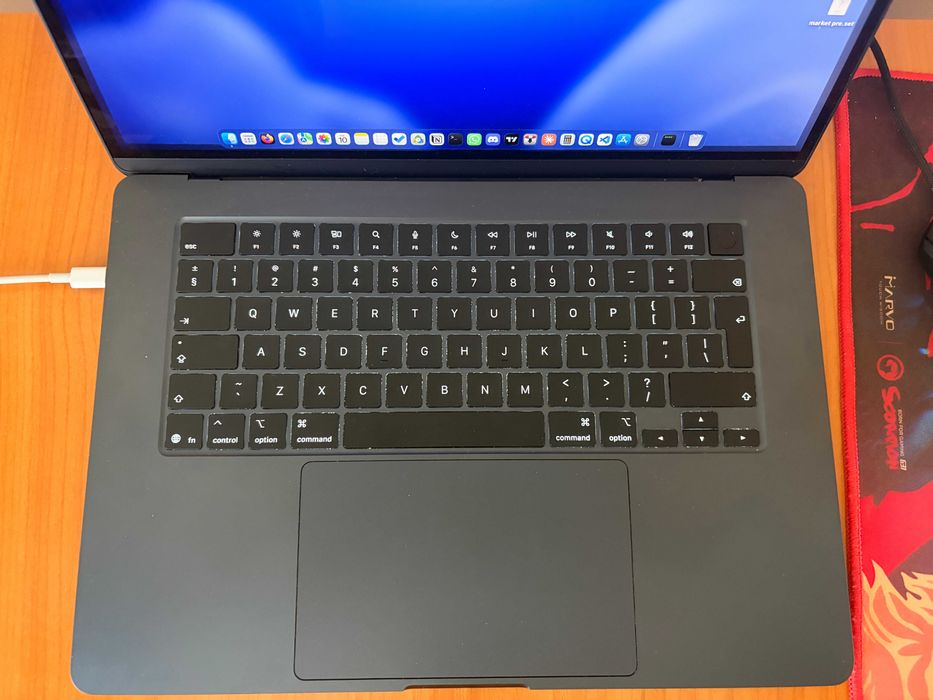 Apple MacBook Air M4 256 gb