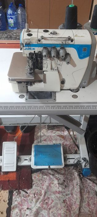 Тикув мошинкаси сотилади