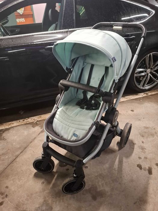 Carucior copii 3 in 1 Chicco potrivit de la 0 luni+ pliat compact