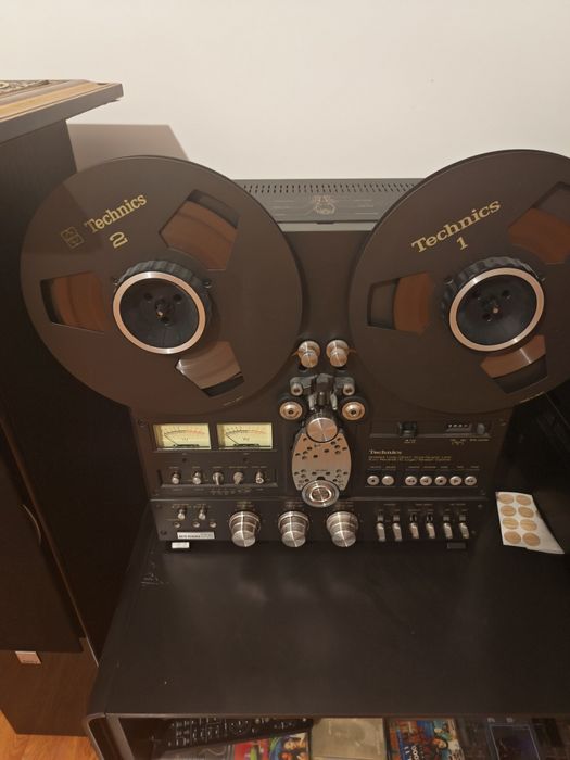 Magnetofon Technics rs1700