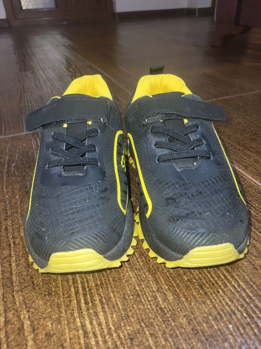 Adidași baieti, mărimea 34