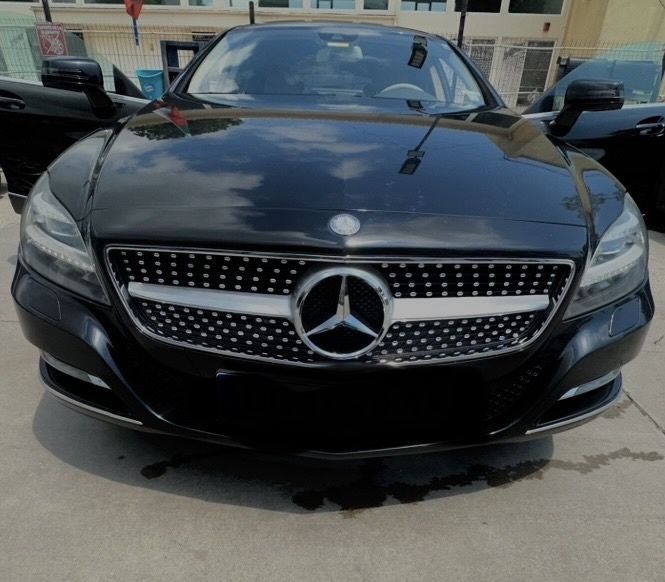 Продавам Мерцедес CLS   350  4 MATIC