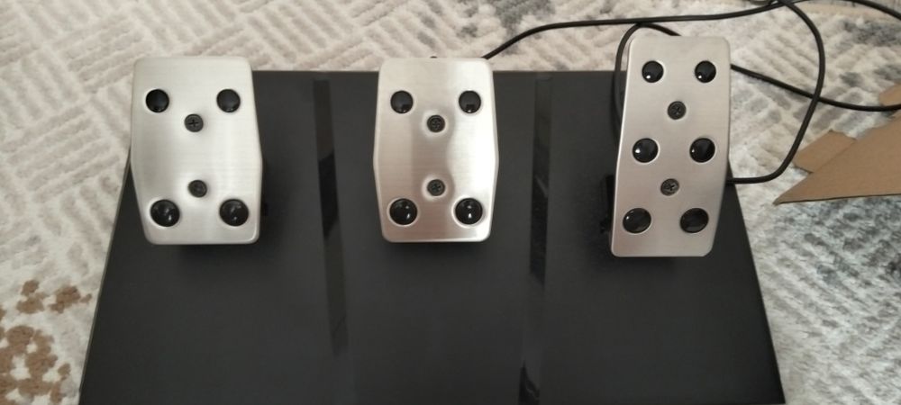 Продам игровой руль