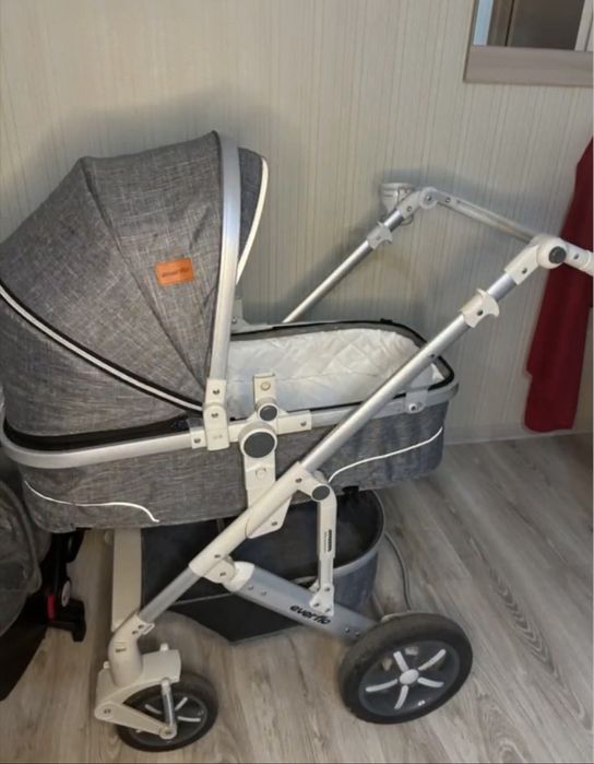 Продаю коляску 3 в 1