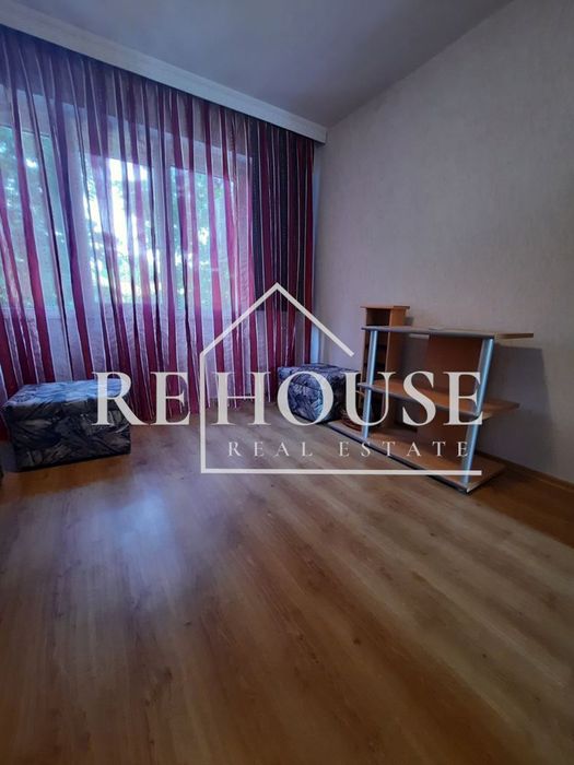 Дава се под наем Четиристаен апартамент в Варна, Младост 1 - 90 кв.м за 698.19 € - Снимка #10