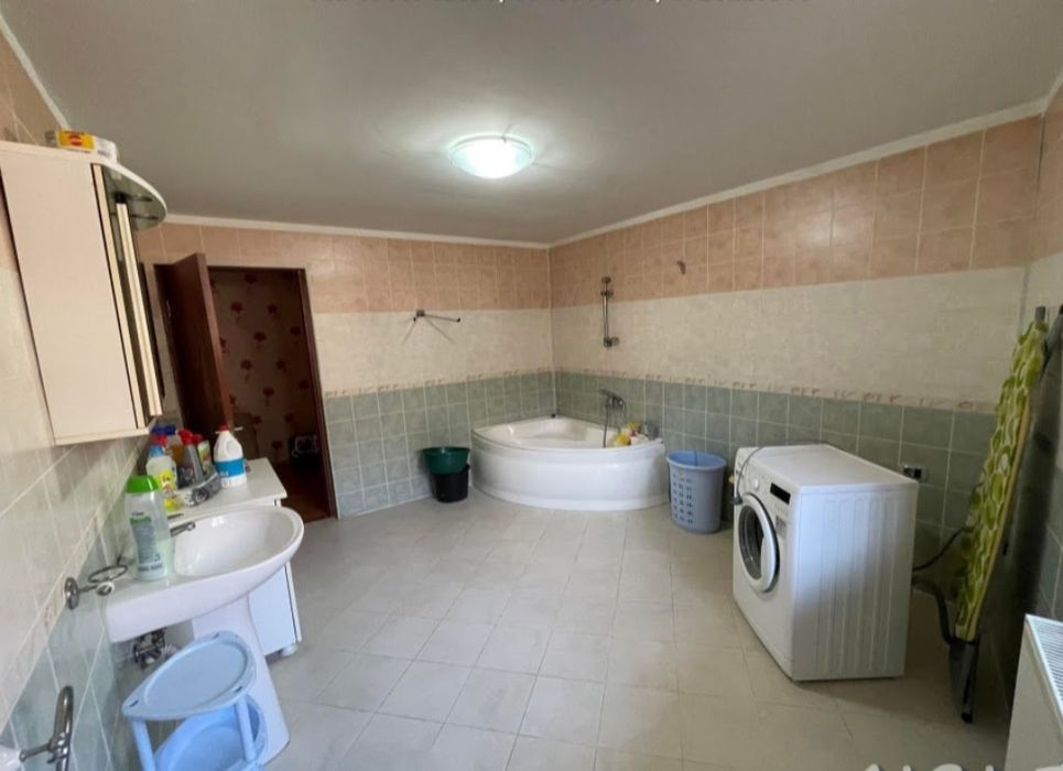 Se vinde vila in Bumbesti -jiu