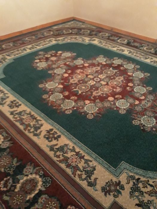 Срочно продаются большие ковры