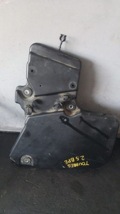 Capac motor fata vw touareg 7l 2.5 tdi bpe 174 cp 2001-2010