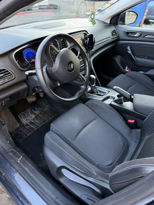 Vand Renault Megane 4,an 2020,motor 1.5 diesel ,automat