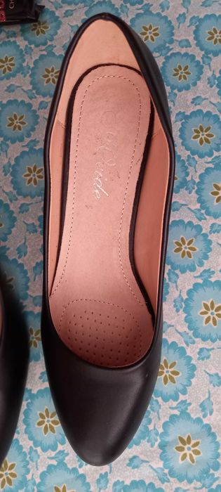 Нови дамски боти и обувки ест.кожа. N 39 и 40