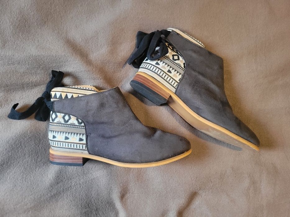 Ghete dama piele intoarsa