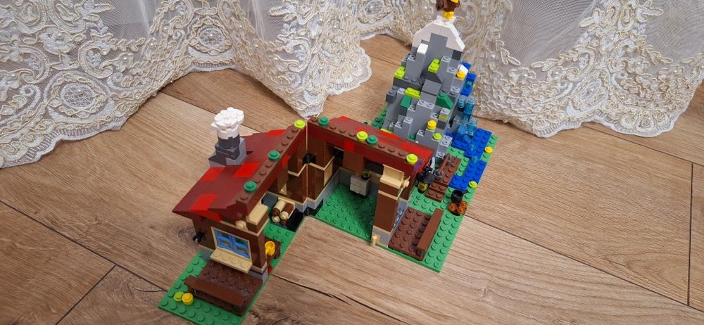 Лего 31025 Домик в горах