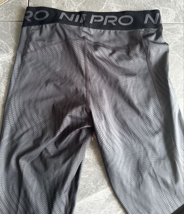 клин Nike Pro M сив