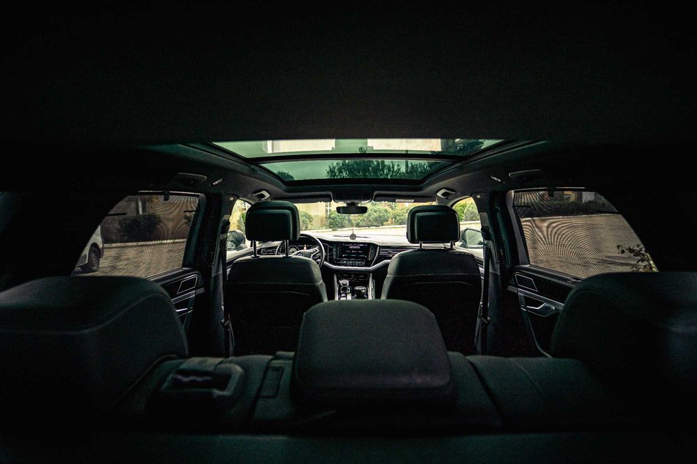 VW Touareg R Line   2020   primul proprietar