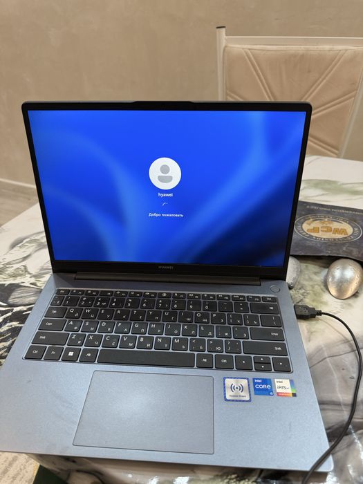 Продам ноудбук, makbook