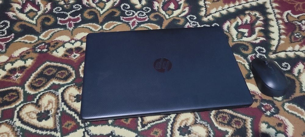Продаю ноутбук HP Laptop