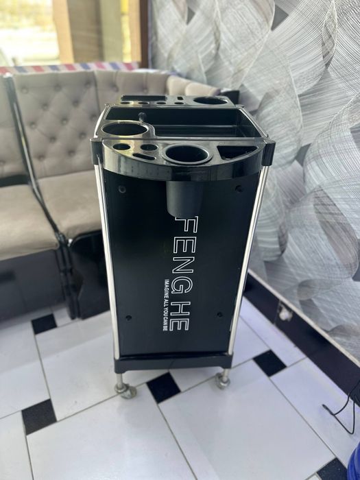 Помошница сотилади