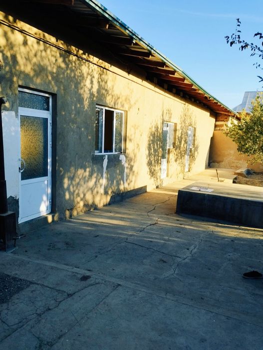 Hovli sotiladi narhi 400mln