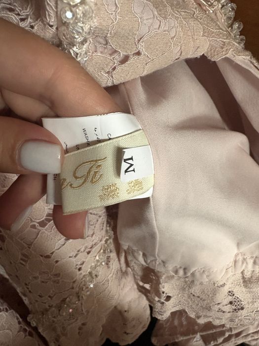 Платье …………,…………….