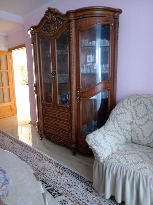 Гостинный шкаф...