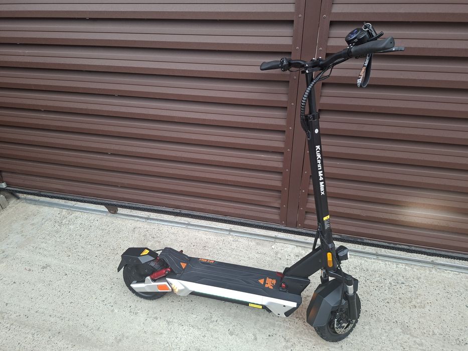 Vând Trotineta Electrica M4 Max  noua