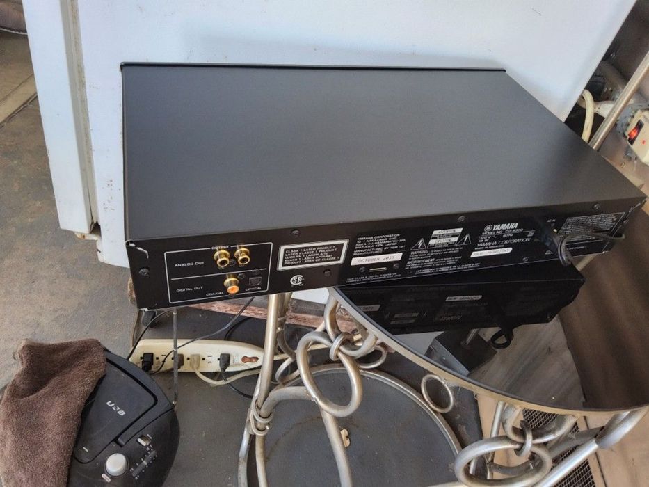 Player Yamaha CD-S300