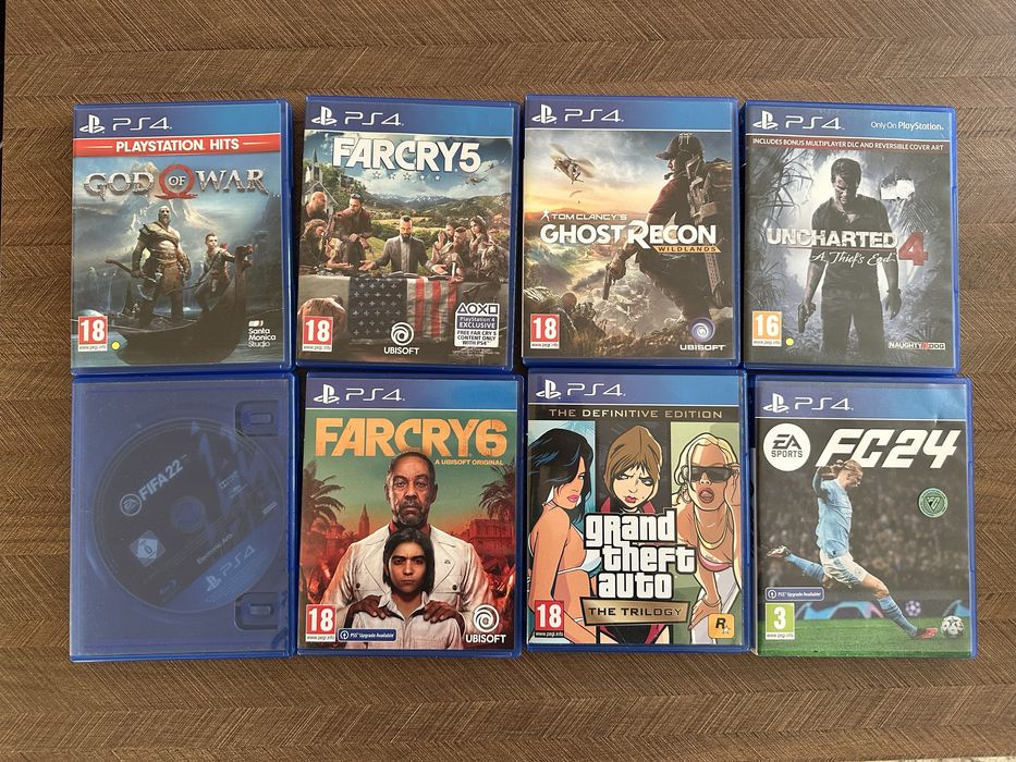 Playstation 4 с 2 джойстика + 8игри