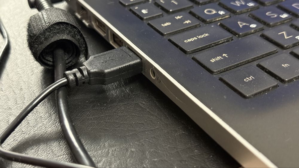 HP 15 / Core i5-8250U / MX110 / 8GB / SSD + HDD