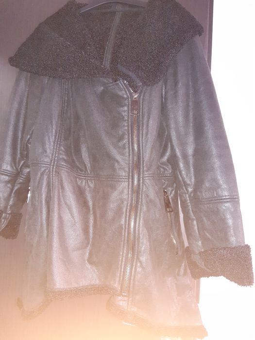 Връхни дамски дрехи