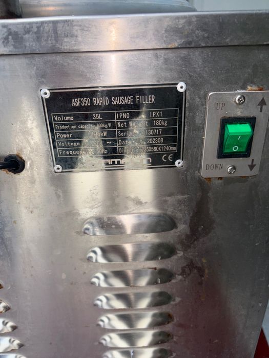 Șpriț pentru cârnați și salam profesional