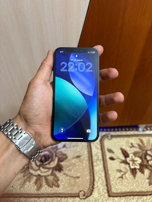 Продам или обменяю 12 айфон
