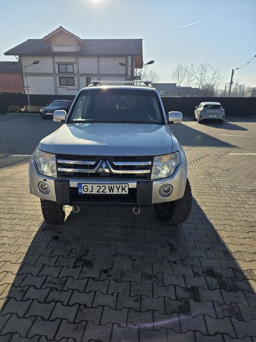 Mitsubishi Pajero Autoutilitara