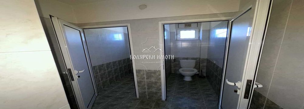 Етаж от административна сграда с 14 офиса