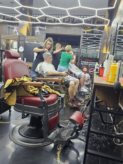 Curs Frizer/barber Domis Academy