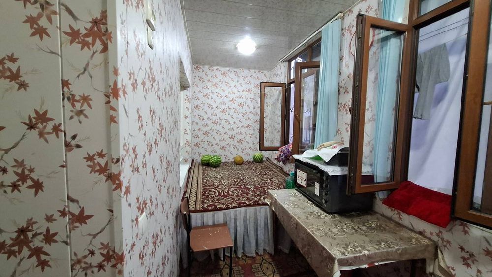 Medgaradokda 5 xonaliy uy sotiladi