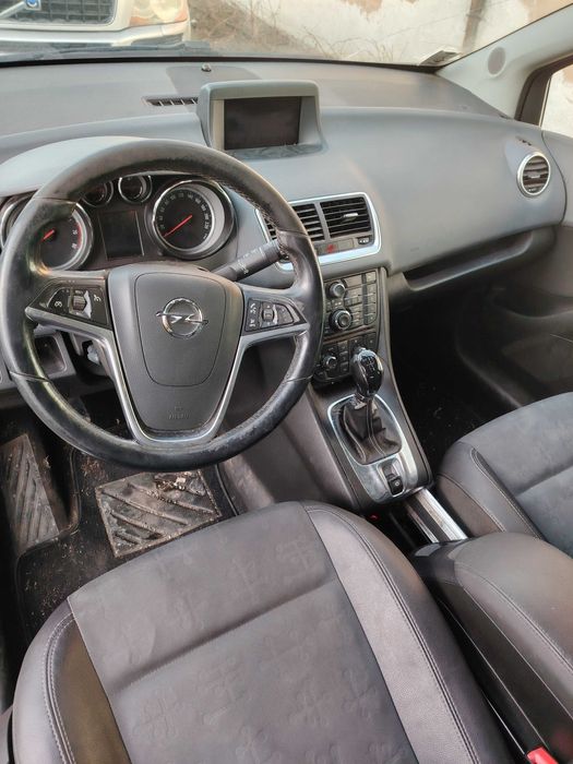 Opel Meriva 1,4 i , Опел Мерива на части! Май 2011