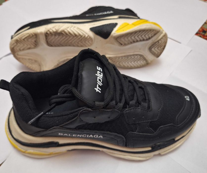 Кроссовки мужские Balenciaga triple S разм. 40(б/у) оригинал