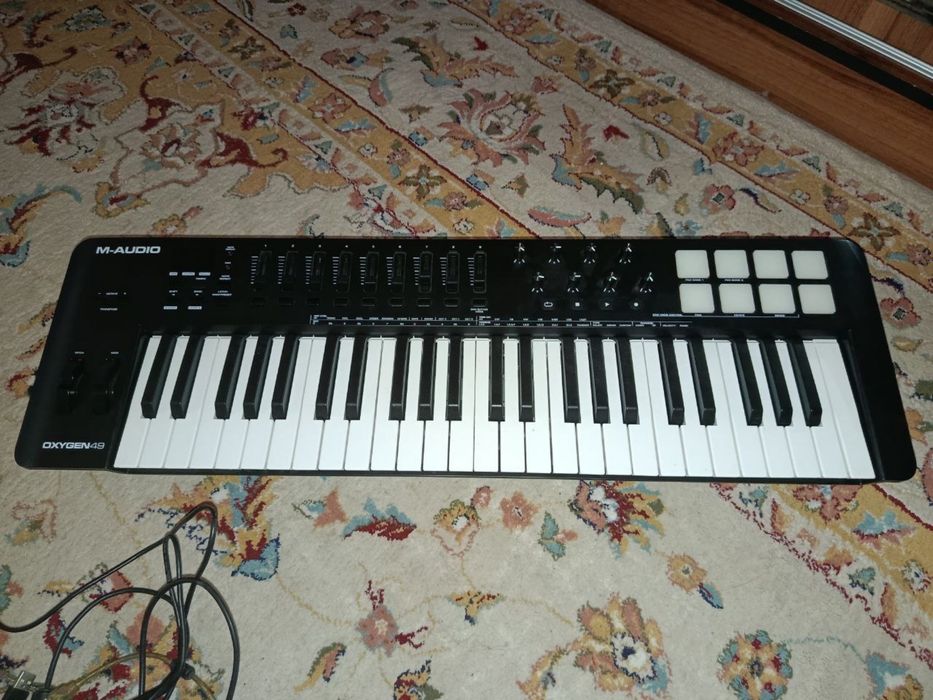 Продается синтезатор M-Audio Oxigen49