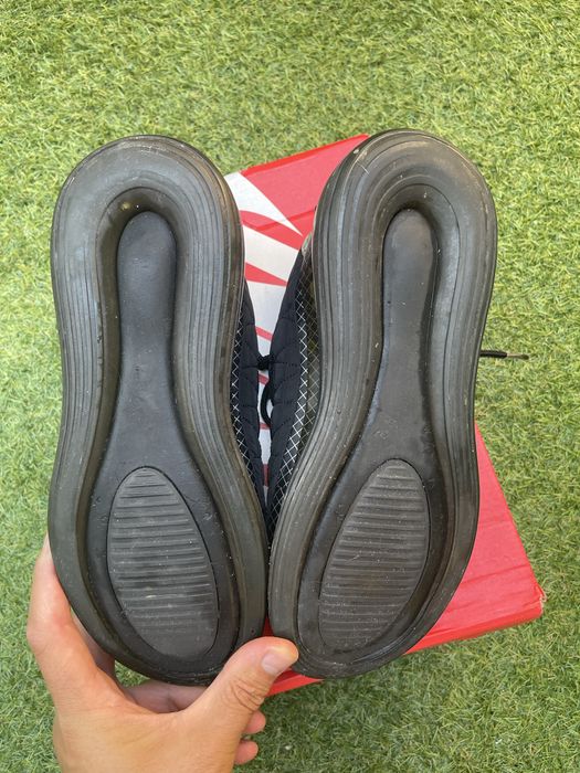 Adidasi negri Nike Air