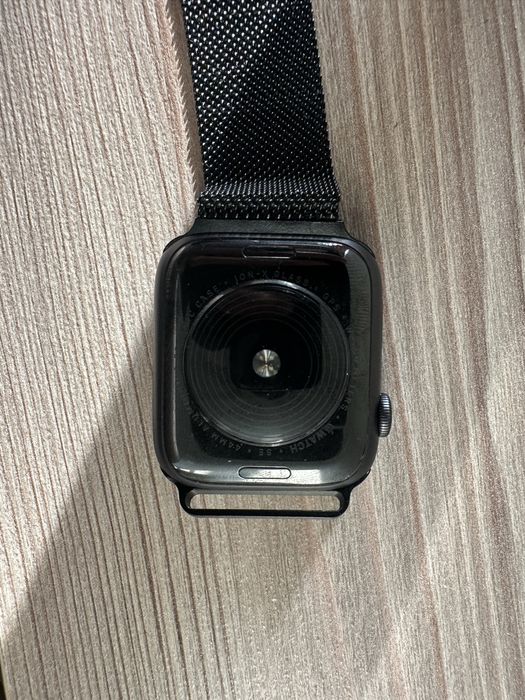 Apple watch 44 m