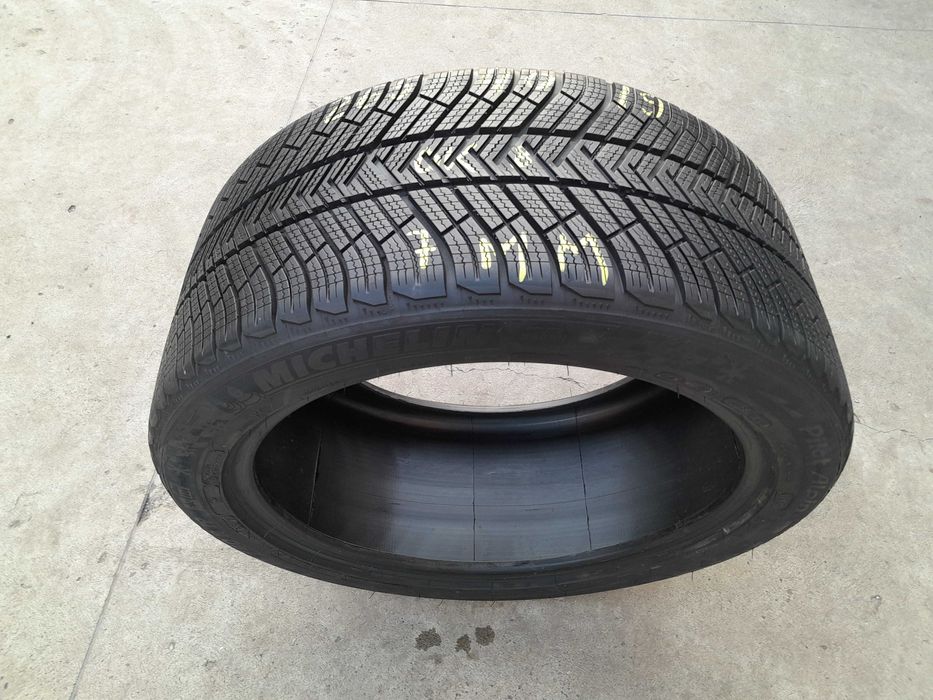 O anvelopa de iarna 265 40 19 michelin pilot alpin PA4 profil 7 mm