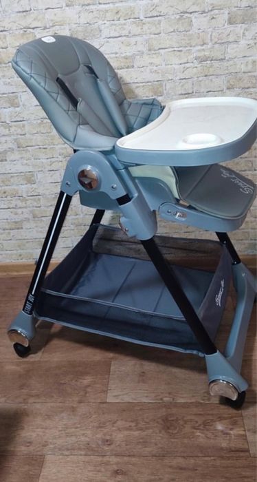 Детский стульчик для кормления
