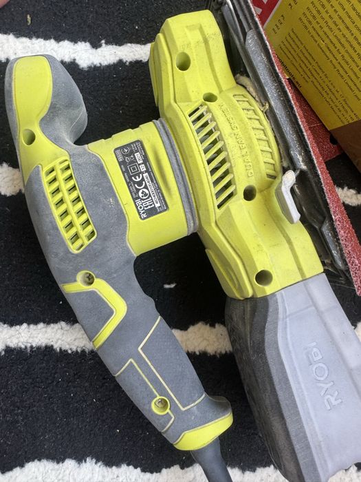 Aparat de slefuit Ryobi