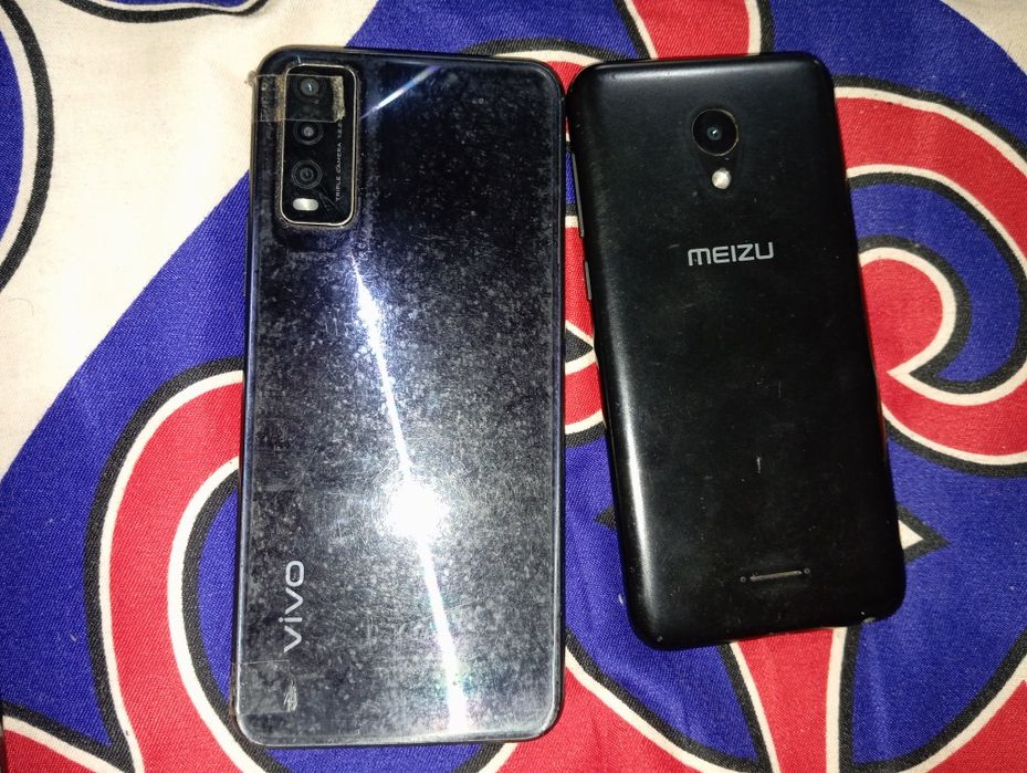 Продаю телефоны на ремонт