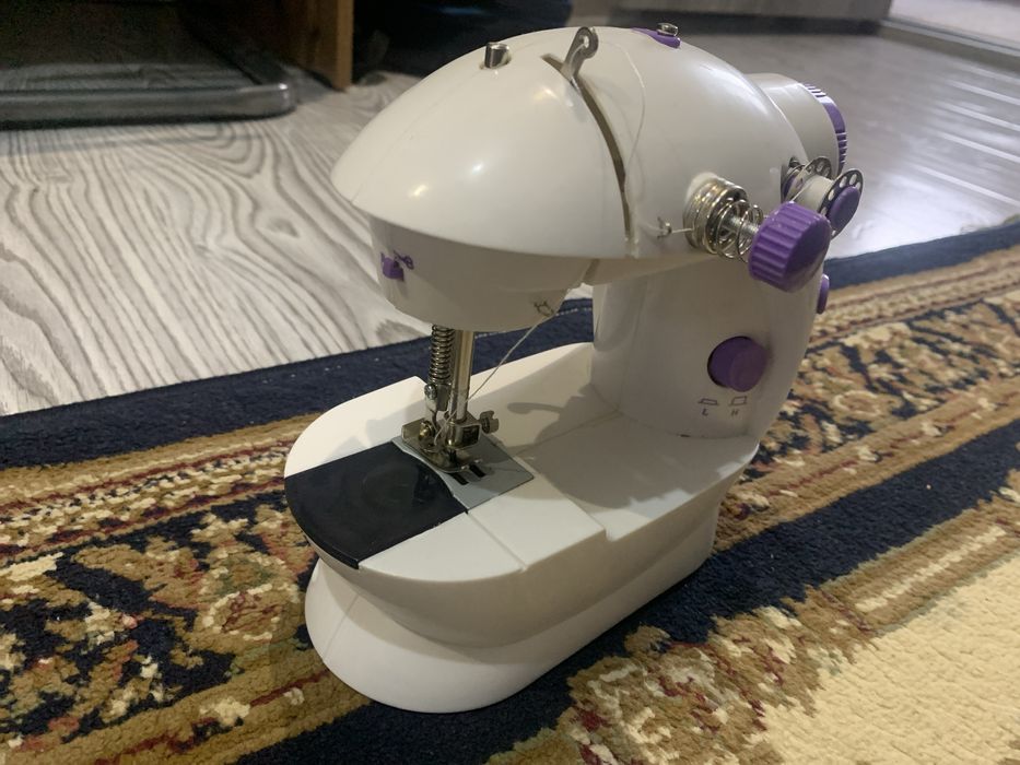 Швэйная машина  модель SM-202A