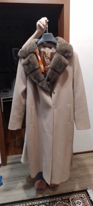 Продам новое пальто