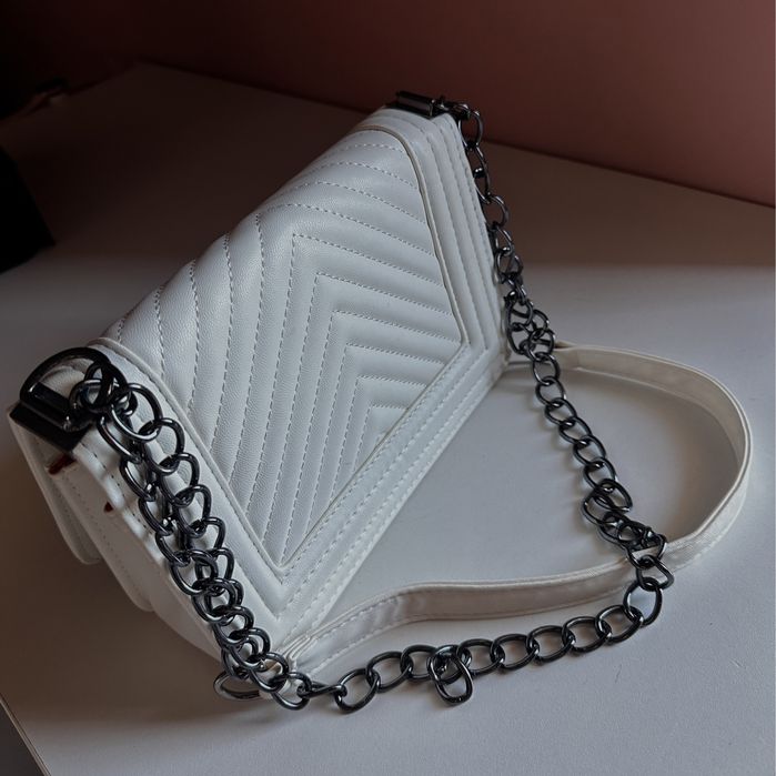 Бяла Дамска Чанта