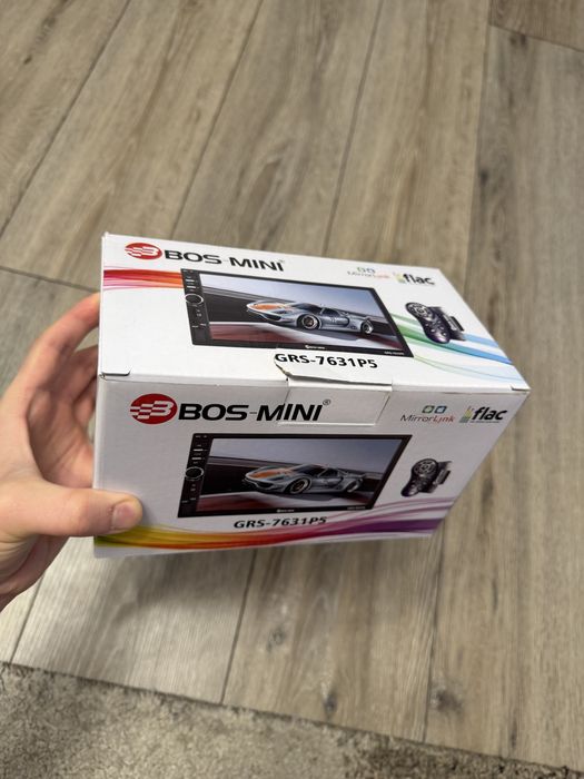 Автомагнитола с экраном, магнитофон универсальный