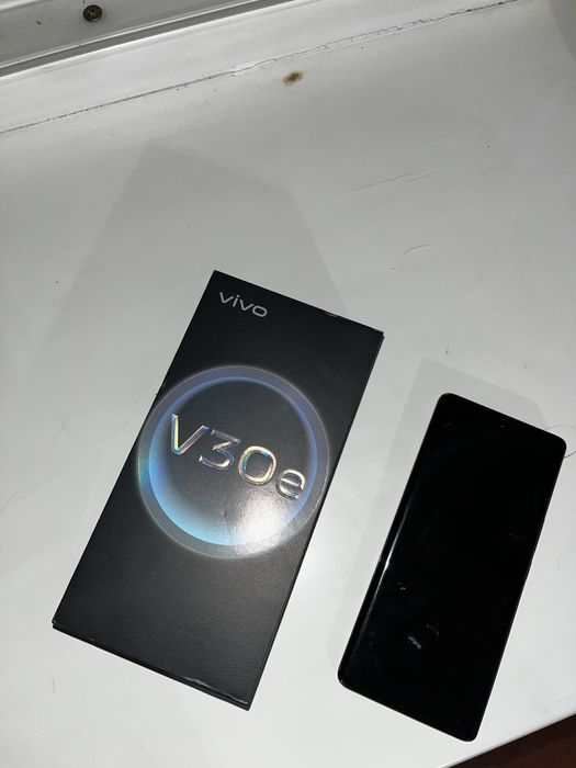 Продам Vivo v30 e 256гб