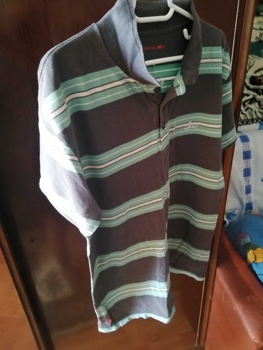 Vând tricouri Levi Strauss originale